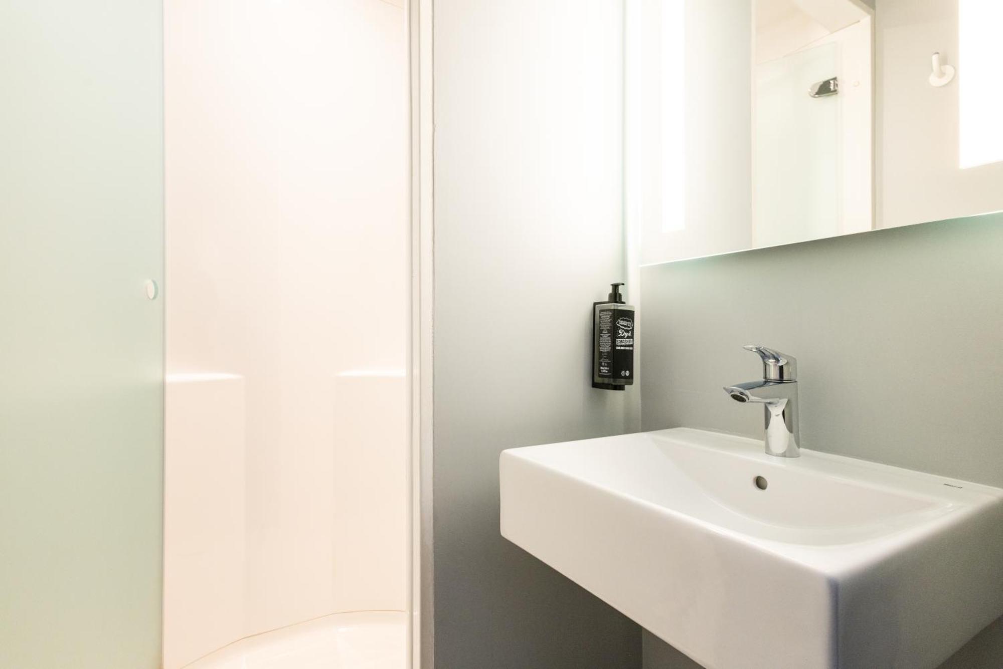 Ibis Budget Nanterre La Defense Exterior photo
